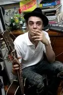 Potopil sa čln, v ktorom bol Pete Doherty s priateľmi